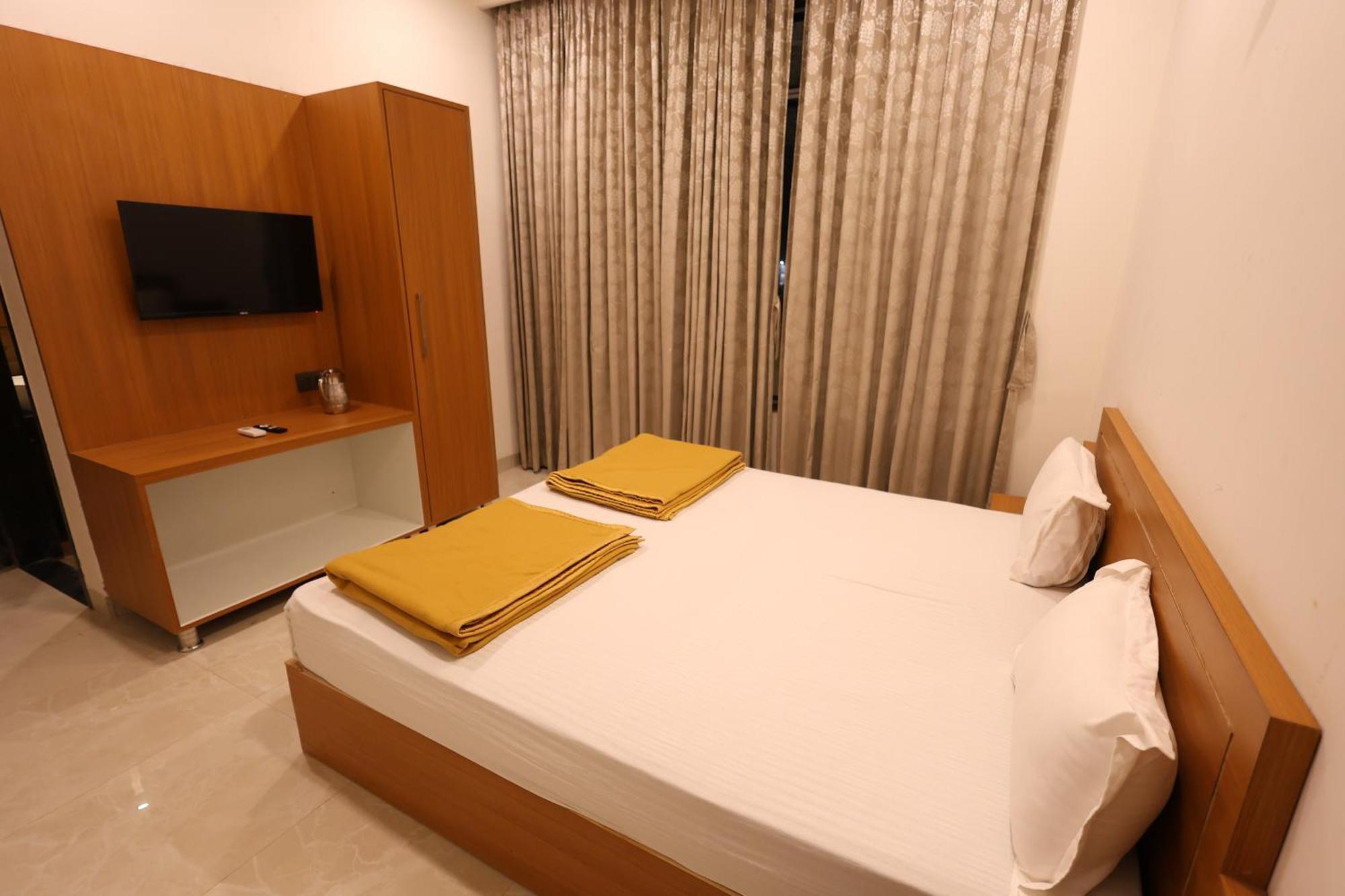 The Tri Arrow Hotel Khātu Kültér fotó
