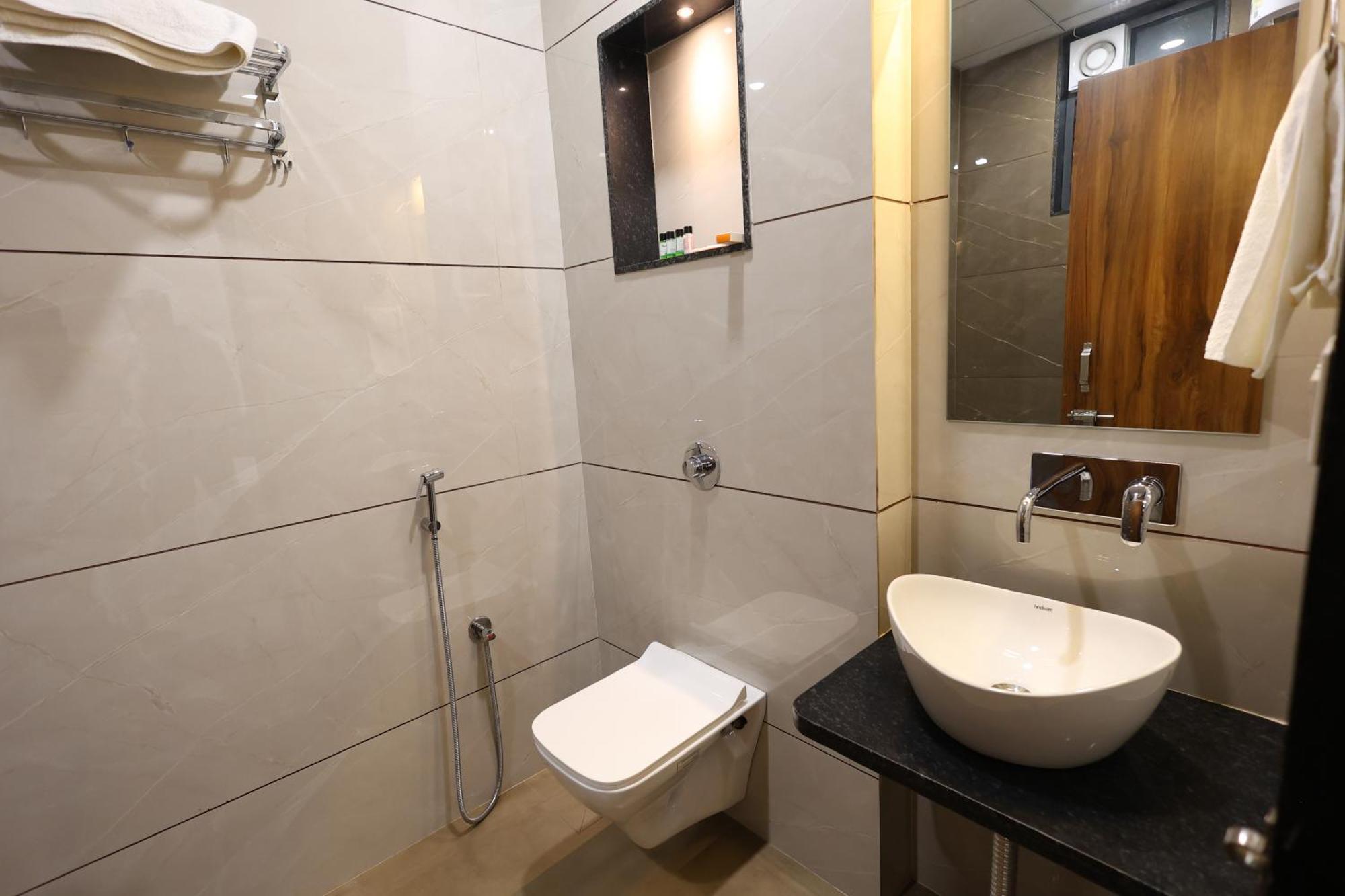 The Tri Arrow Hotel Khātu Kültér fotó