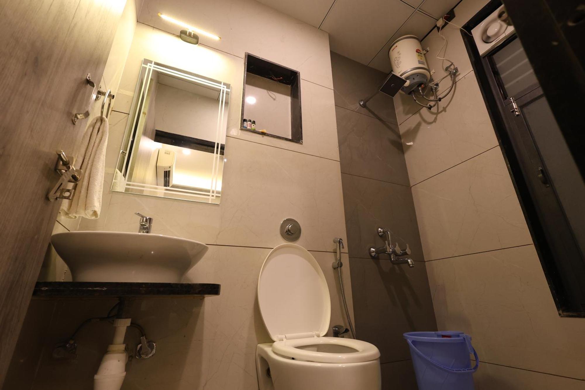 The Tri Arrow Hotel Khātu Kültér fotó