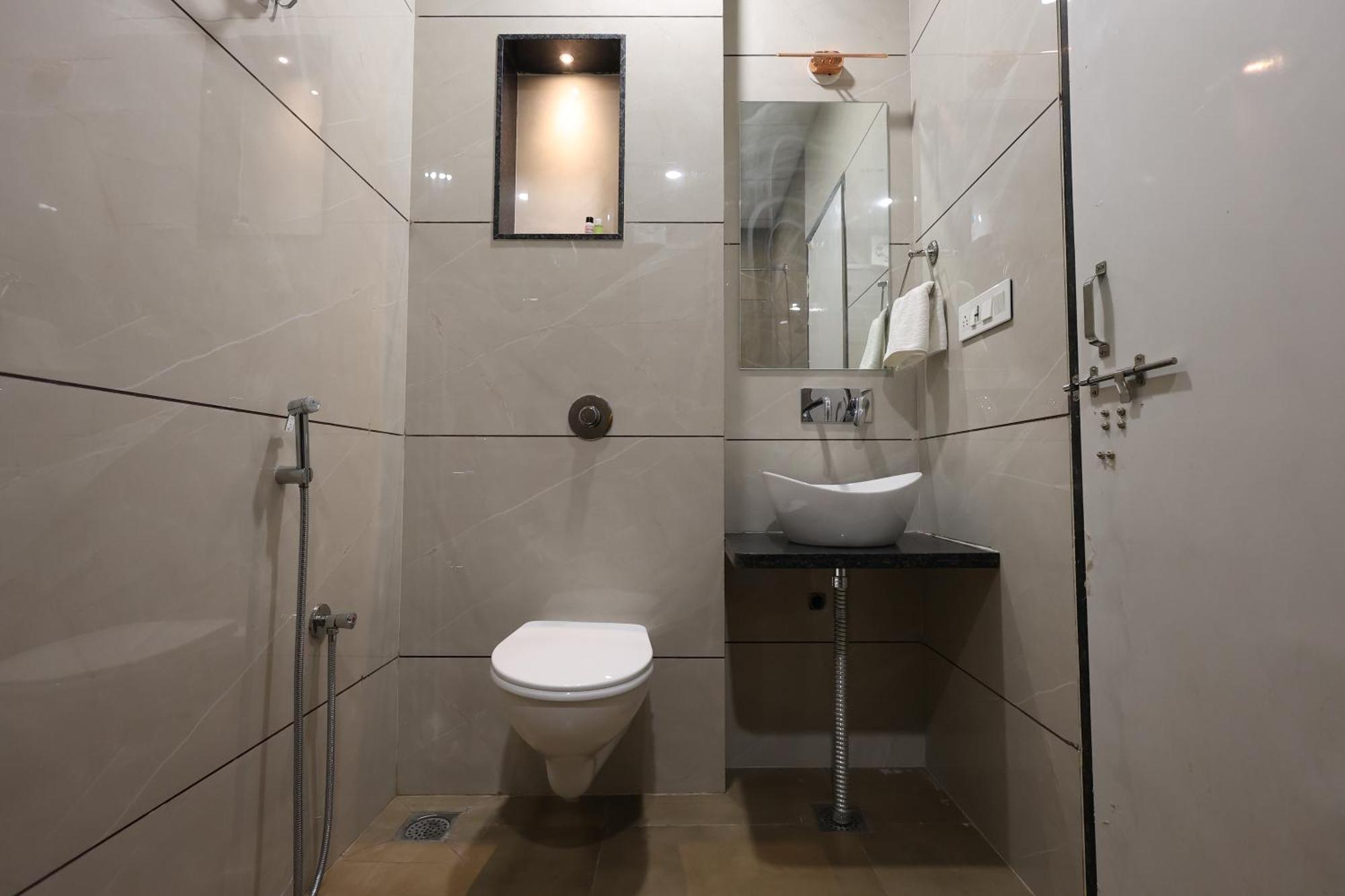 The Tri Arrow Hotel Khātu Kültér fotó